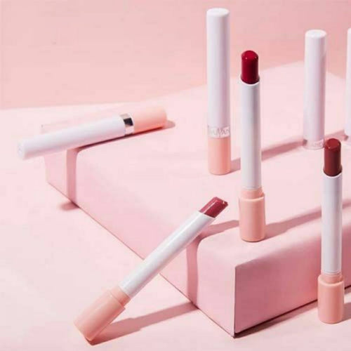 Pack of 4 High Pigment Lipstick, Fatty Base Lipstick Naturally Tint Your Lips To Soft And Comfortable Matte (random color))